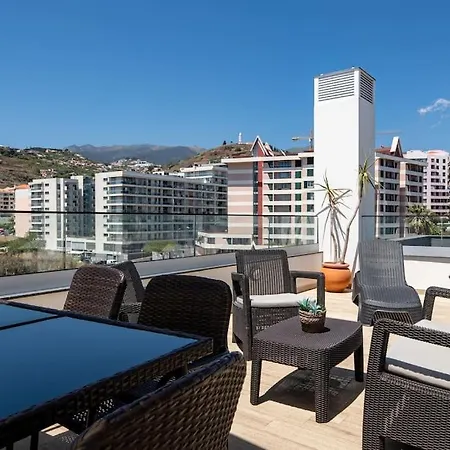Apartamento Penthouse T1 Saint Lucas